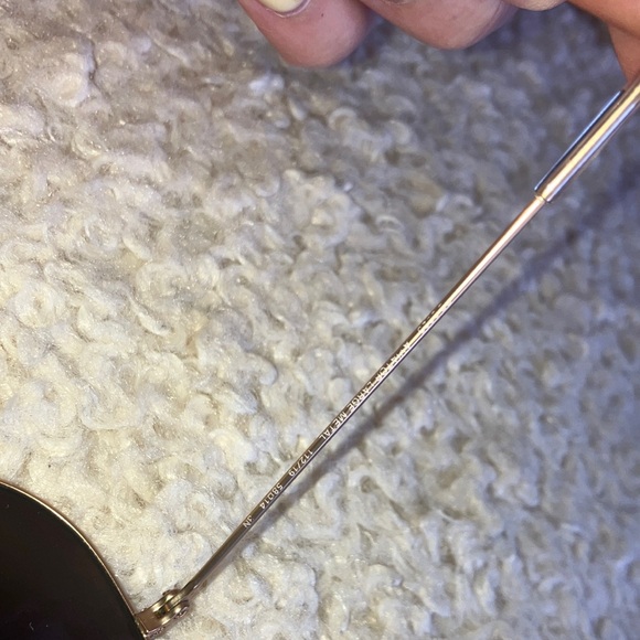 Ray BanGold Aviator Sunglasses with Green Lenses - Picture 7 of 16